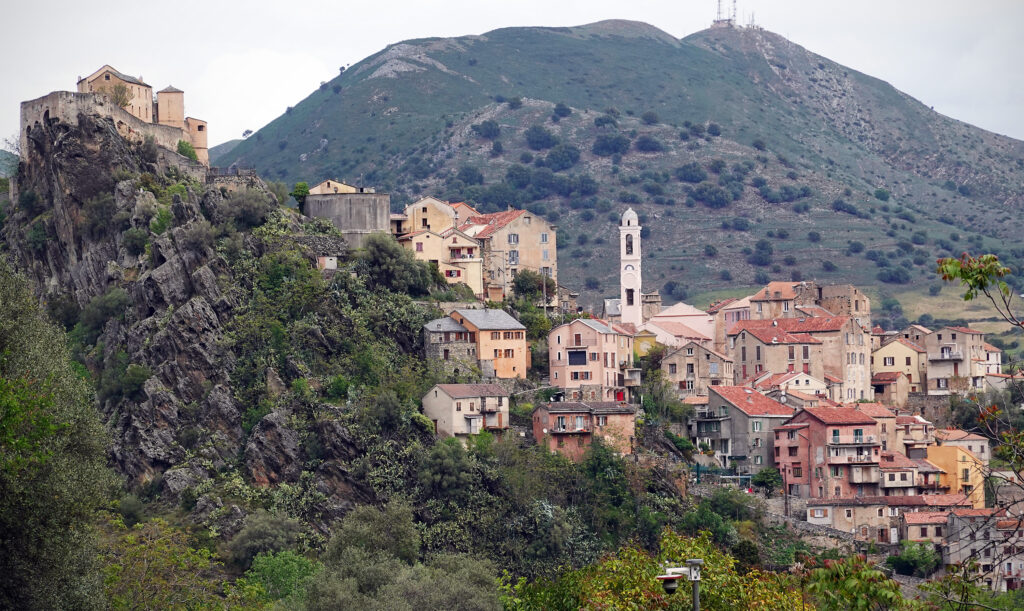 Rundreise über Korsika im Frühling: Corte