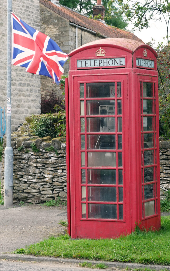 Englische Telefonzelle und Union Jack